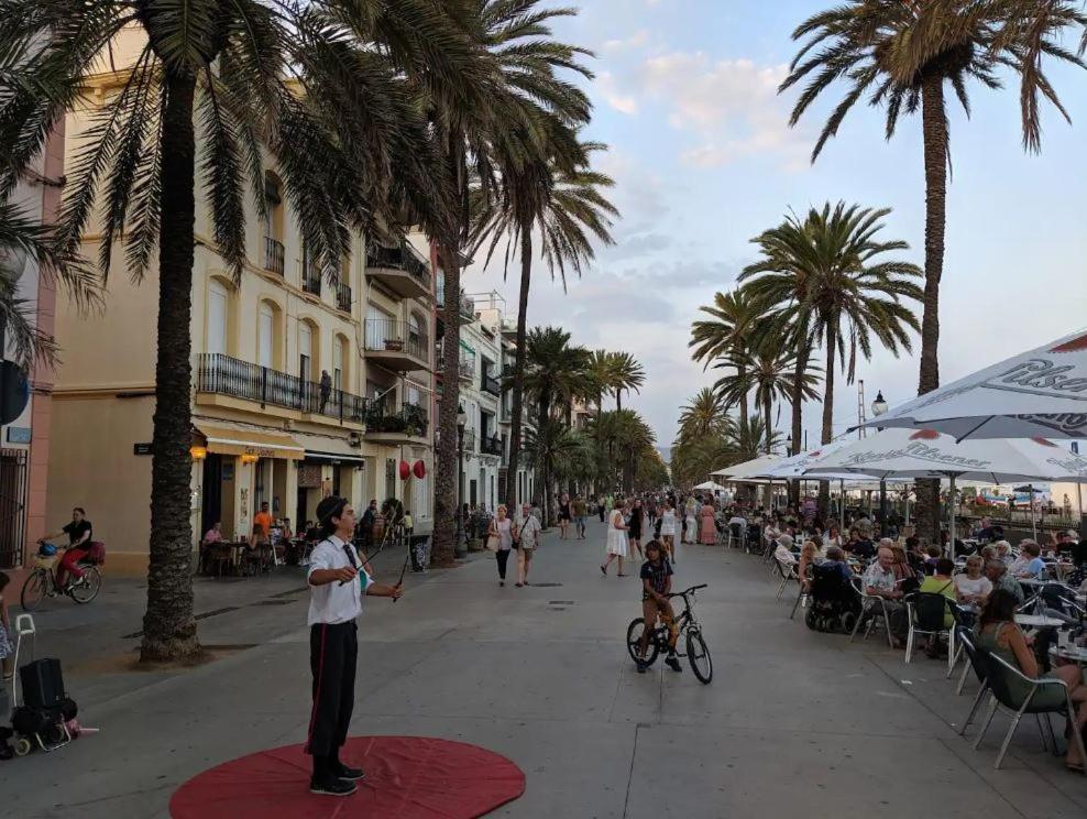 Casabala - Near The Beach And Barcelona Center Бадалона Екстериор снимка