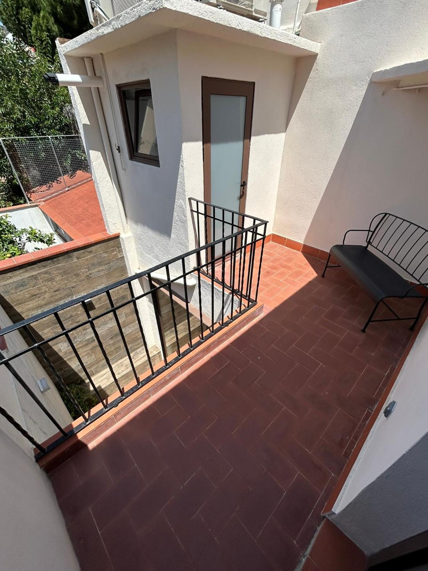 Casabala - Near The Beach And Barcelona Center Бадалона Екстериор снимка