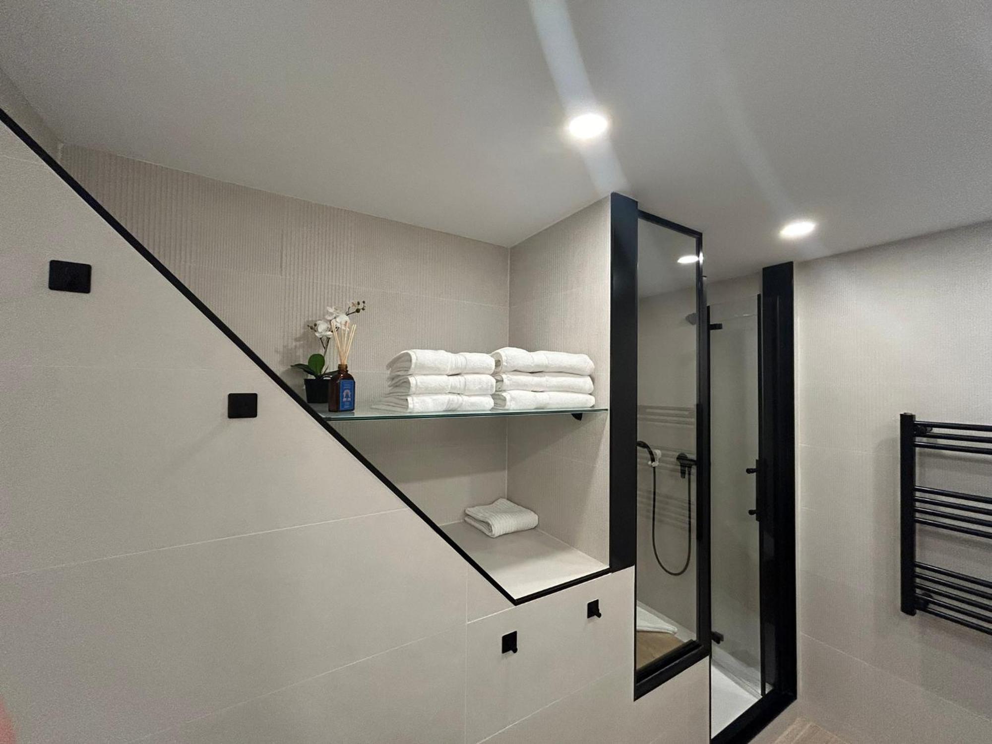 Casabala - Near The Beach And Barcelona Center Бадалона Екстериор снимка
