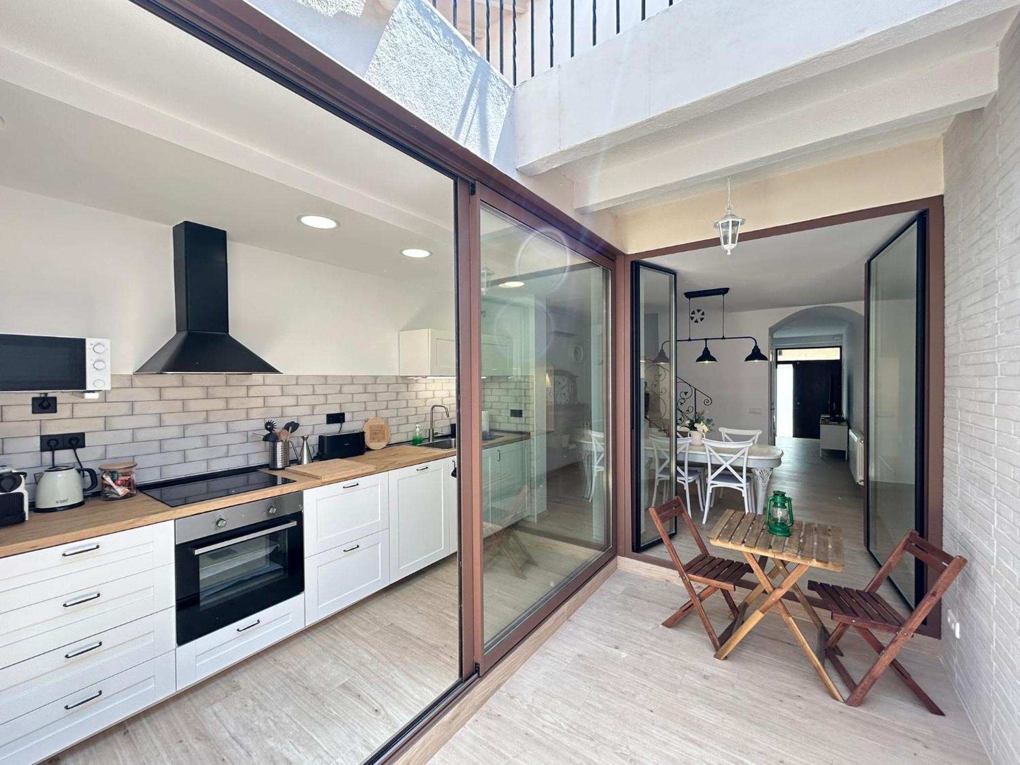 Casabala - Near The Beach And Barcelona Center Бадалона Екстериор снимка
