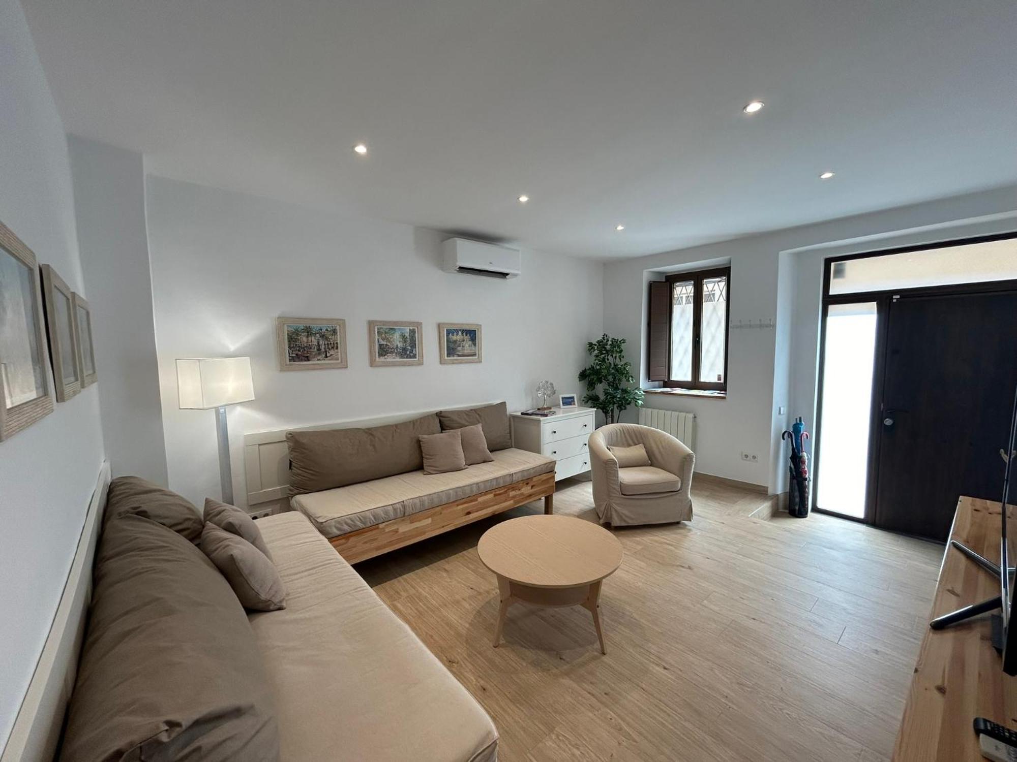 Casabala - Near The Beach And Barcelona Center Бадалона Екстериор снимка